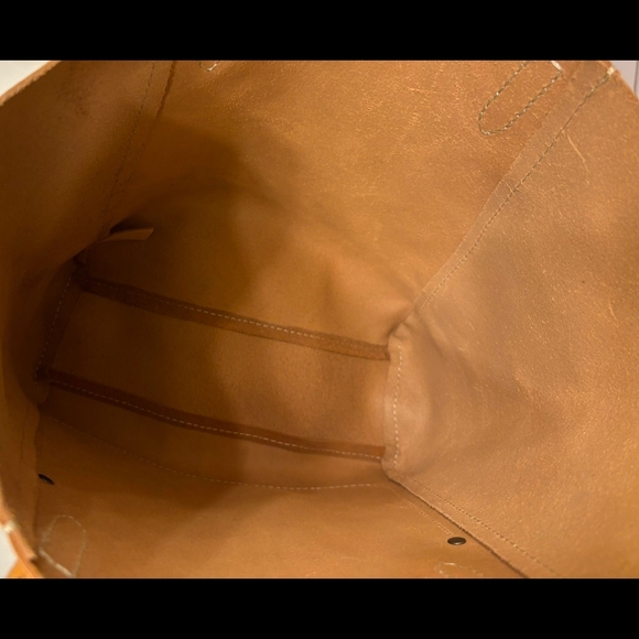 Portland Peach Leather Laptop Bag - Picture 4 of 4